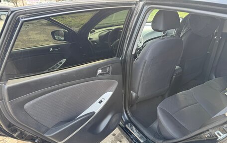 Hyundai Solaris II рестайлинг, 2013 год, 645 000 рублей, 11 фотография