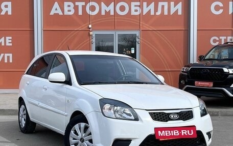 KIA Rio II, 2011 год, 589 000 рублей, 3 фотография