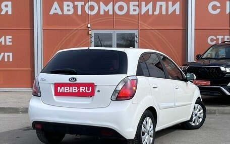 KIA Rio II, 2011 год, 589 000 рублей, 5 фотография