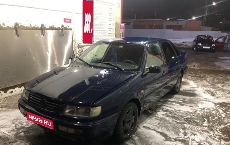 Volkswagen Passat B4, 1996 год, 135 000 рублей, 1 фотография