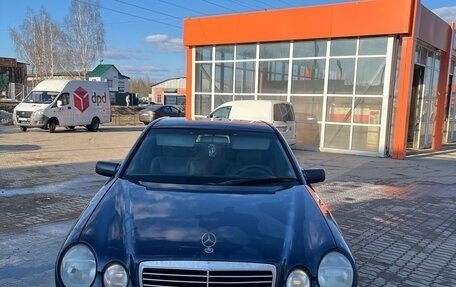 Mercedes-Benz E-Класс, 1996 год, 360 000 рублей, 1 фотография