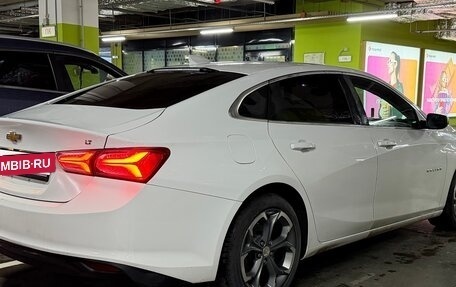 Chevrolet Malibu IX, 2020 год, 770 000 рублей, 3 фотография