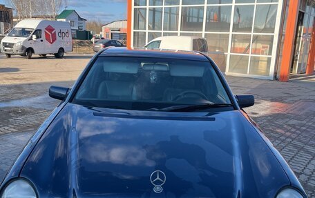 Mercedes-Benz E-Класс, 1996 год, 360 000 рублей, 2 фотография