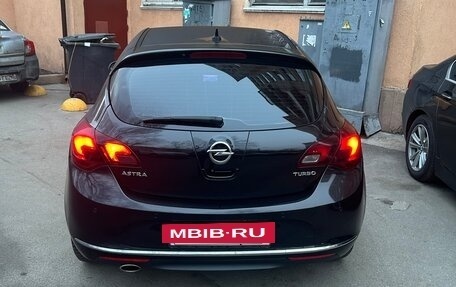 Opel Astra J, 2013 год, 650 000 рублей, 2 фотография