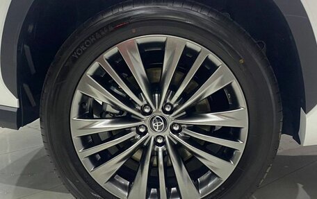 Toyota Highlander, 2026 год, 5 799 000 рублей, 17 фотография