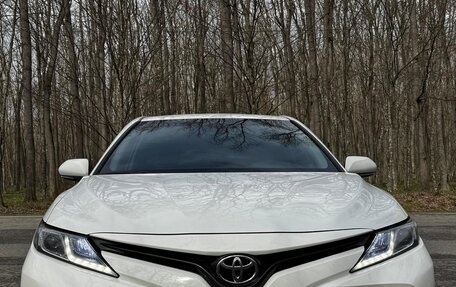 Toyota Camry, 2018 год, 2 100 000 рублей, 3 фотография