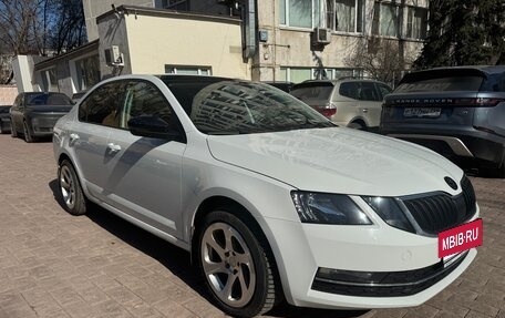 Skoda Octavia, 2017 год, 2 000 000 рублей, 2 фотография