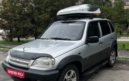 Chevrolet Niva I рестайлинг, 2003 год, 320 000 рублей, 2 фотография