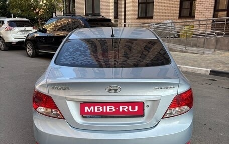 Hyundai Solaris II рестайлинг, 2012 год, 800 000 рублей, 4 фотография