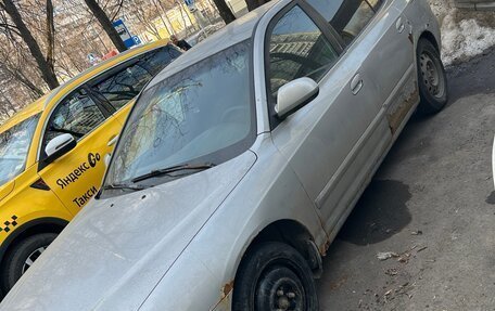 Hyundai Elantra III, 2001 год, 220 000 рублей, 2 фотография