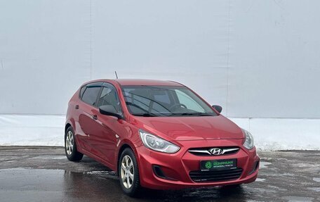 Hyundai Solaris II рестайлинг, 2013 год, 850 000 рублей, 3 фотография