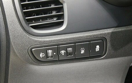 KIA Rio IV, 2019 год, 1 370 000 рублей, 11 фотография