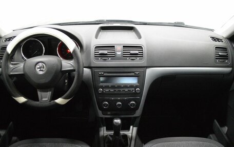 Skoda Yeti I рестайлинг, 2014 год, 1 209 000 рублей, 14 фотография