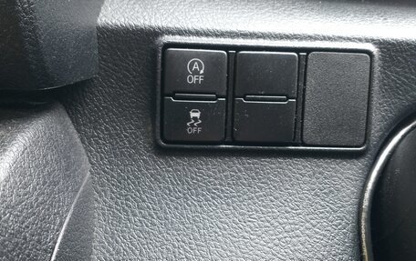 Toyota Sienta II, 2020 год, 1 700 000 рублей, 10 фотография