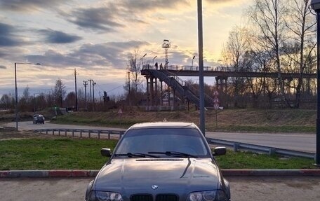 BMW 3 серия, 2001 год, 650 000 рублей, 16 фотография