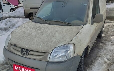 Peugeot Partner II рестайлинг 2, 2011 год, 390 000 рублей, 1 фотография