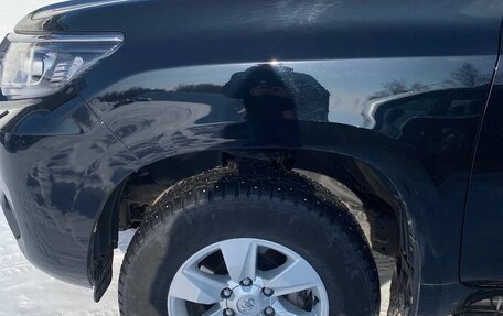 Toyota Land Cruiser Prado 150 рестайлинг 2, 2022 год, 5 500 000 рублей, 8 фотография