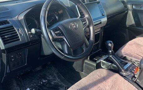 Toyota Land Cruiser Prado 150 рестайлинг 2, 2022 год, 5 500 000 рублей, 15 фотография