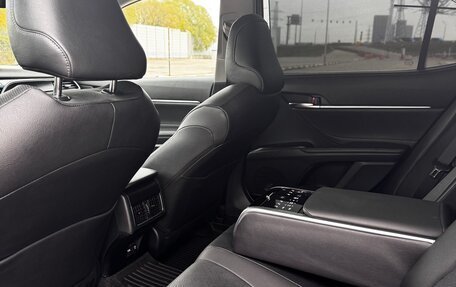 Toyota Camry, 2021 год, 3 500 000 рублей, 8 фотография