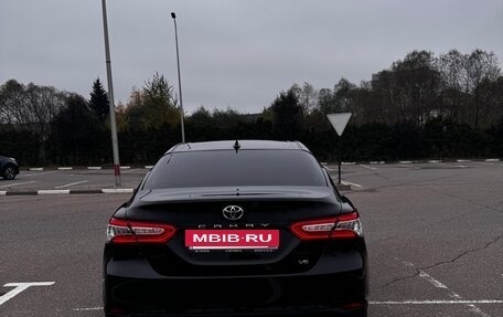 Toyota Camry, 2021 год, 3 500 000 рублей, 4 фотография