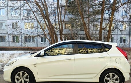 Hyundai Solaris II рестайлинг, 2013 год, 800 000 рублей, 4 фотография