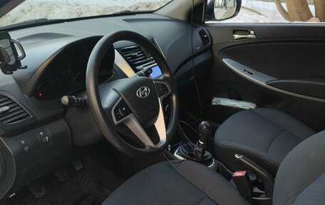 Hyundai Solaris II рестайлинг, 2013 год, 800 000 рублей, 19 фотография