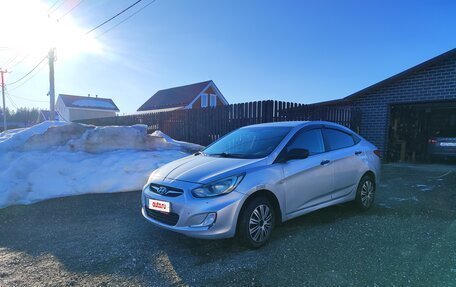 Hyundai Solaris II рестайлинг, 2013 год, 780 000 рублей, 13 фотография