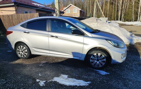 Hyundai Solaris II рестайлинг, 2013 год, 780 000 рублей, 10 фотография