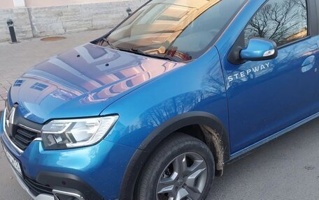 Renault Logan II, 2019 год, 1 100 000 рублей, 9 фотография