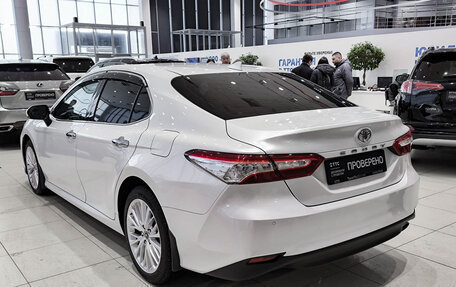 Toyota Camry, 2019 год, 3 150 000 рублей, 7 фотография
