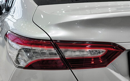 Toyota Camry, 2019 год, 3 150 000 рублей, 10 фотография