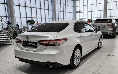 Toyota Camry, 2019 год, 3 150 000 рублей, 5 фотография