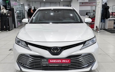 Toyota Camry, 2019 год, 3 150 000 рублей, 2 фотография
