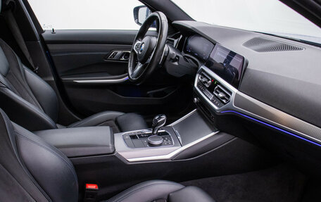BMW 3 серия, 2019 год, 3 940 000 рублей, 9 фотография