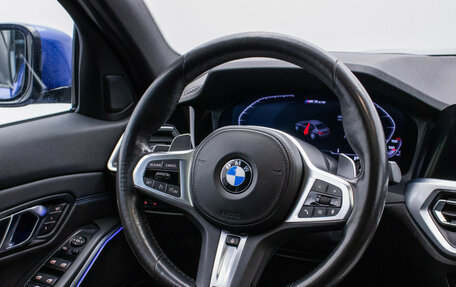 BMW 3 серия, 2019 год, 3 940 000 рублей, 15 фотография