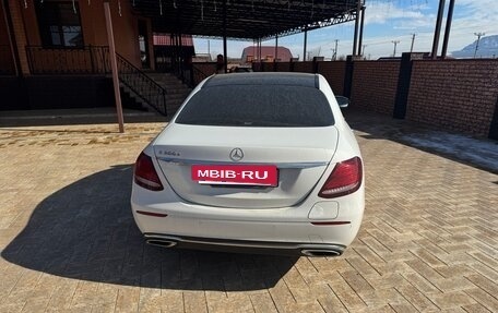 Mercedes-Benz E-Класс, 2019 год, 3 700 000 рублей, 2 фотография