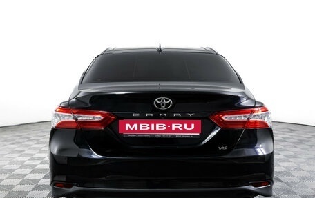 Toyota Camry, 2018 год, 2 990 000 рублей, 6 фотография