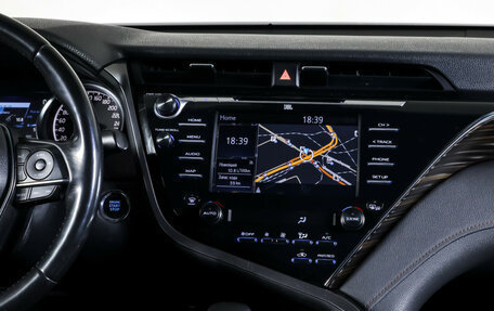 Toyota Camry, 2018 год, 2 990 000 рублей, 16 фотография