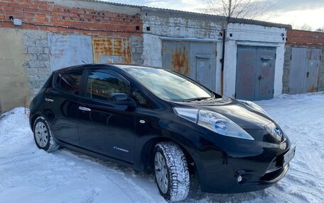 Nissan Leaf I, 2014 год, 750 000 рублей, 2 фотография