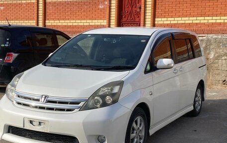 Toyota ISis I, 2010 год, 1 250 000 рублей, 1 фотография