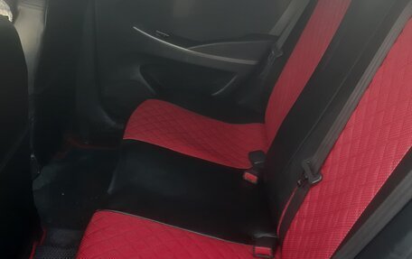 Hyundai Solaris II рестайлинг, 2016 год, 800 000 рублей, 16 фотография