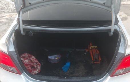 Hyundai Solaris II рестайлинг, 2016 год, 800 000 рублей, 5 фотография