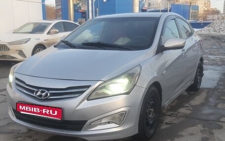 Hyundai Solaris II рестайлинг, 2016 год, 800 000 рублей, 12 фотография