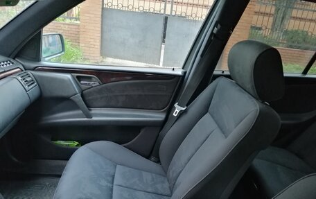 Mercedes-Benz E-Класс, 1996 год, 195 000 рублей, 6 фотография