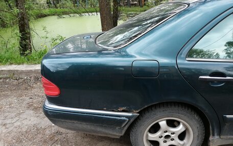 Mercedes-Benz E-Класс, 1996 год, 195 000 рублей, 3 фотография