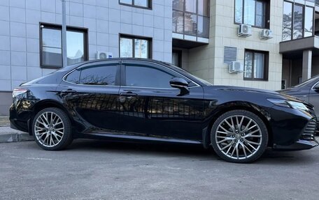 Toyota Camry, 2020 год, 2 550 000 рублей, 5 фотография