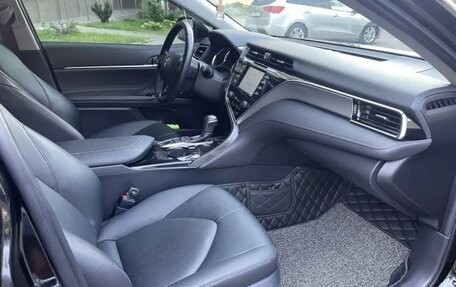 Toyota Camry, 2020 год, 2 550 000 рублей, 13 фотография