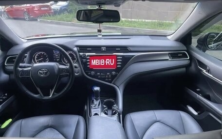 Toyota Camry, 2020 год, 2 550 000 рублей, 12 фотография