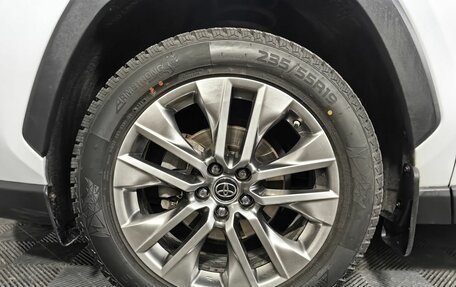 Toyota RAV4, 2019 год, 3 643 000 рублей, 9 фотография