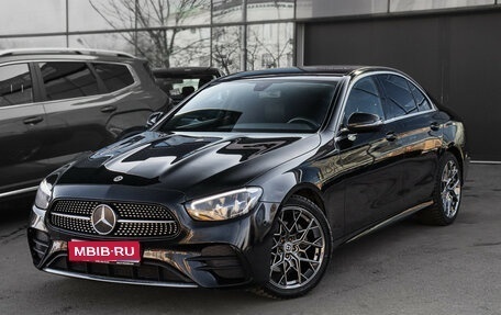Mercedes-Benz E-Класс, 2021 год, 3 850 000 рублей, 1 фотография